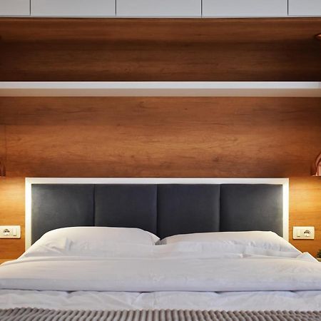 Vibrant Apartment Tirana Bagian luar foto