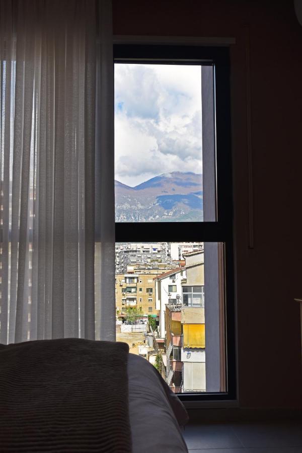 Vibrant Apartment Tirana Bagian luar foto