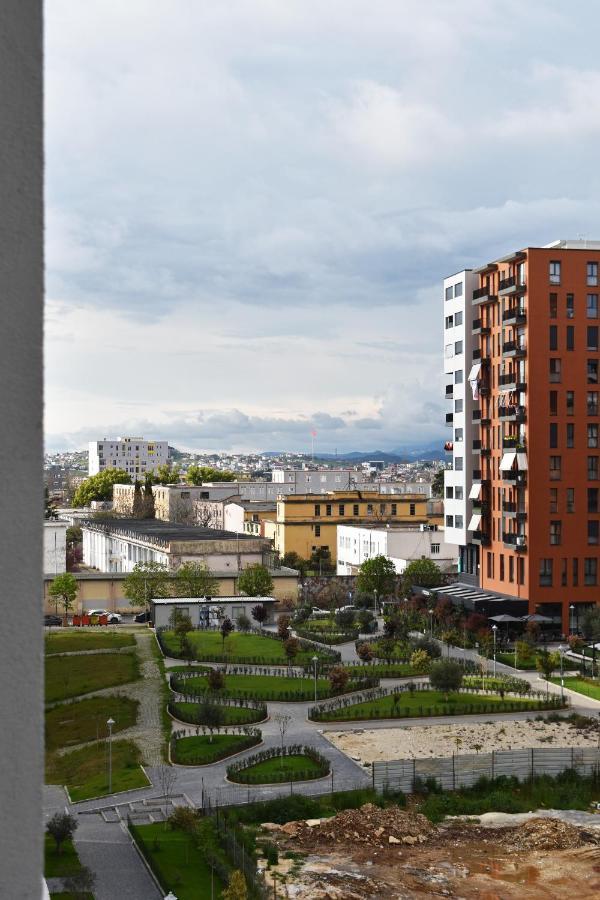 Vibrant Apartment Tirana Bagian luar foto
